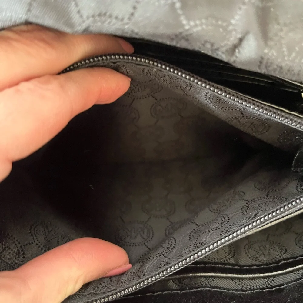 Michael Kors Hippie Grommet Sloan Black Leather Shoulder Bag - Picture 10 of 16